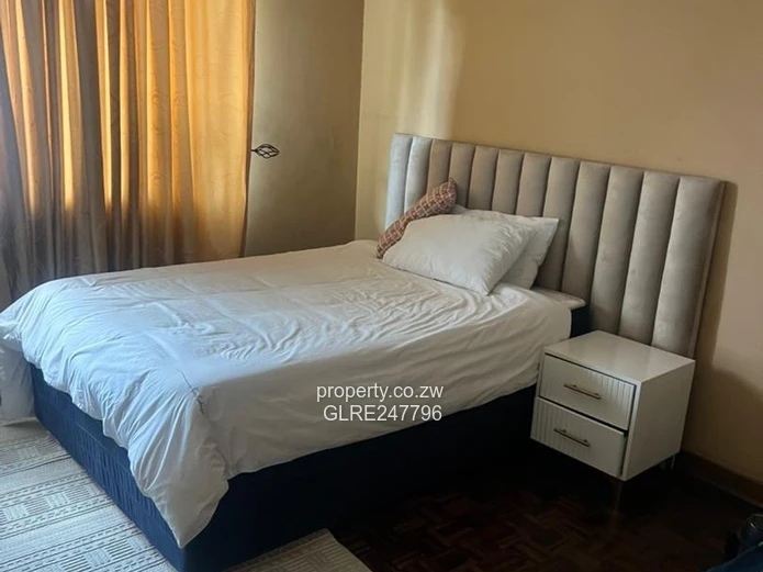 Eastlea 4-Bed Bungalow on 1700m² with Borehole & Lawn