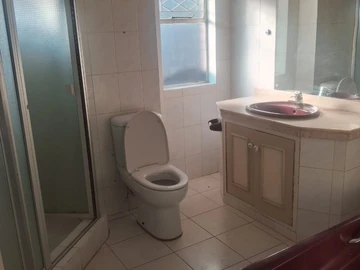 6 Bedroom House
