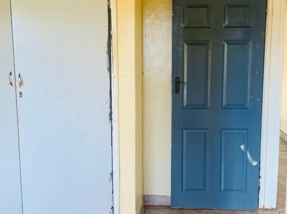 2 Bedroom Flat & Apartment