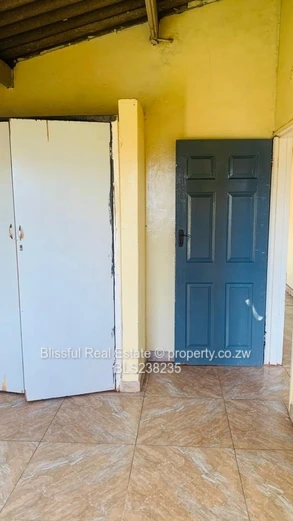 Mufakose flat for sale
