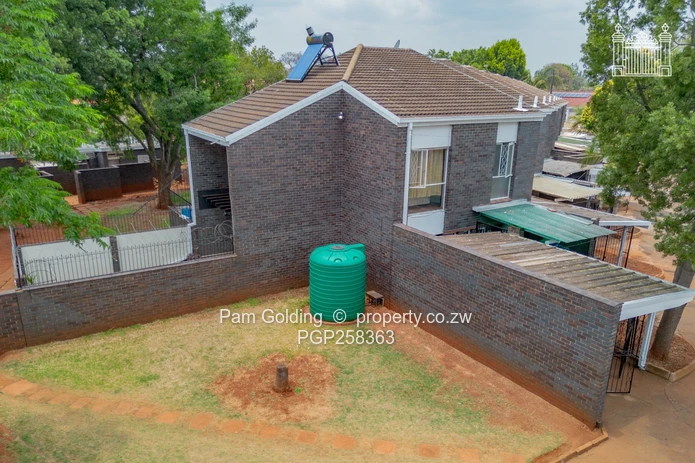 2 Bedroom Duplex Flat, Corner King George & Aberdeen