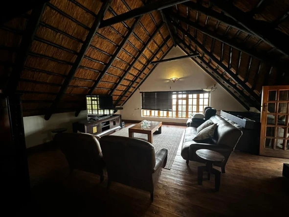 5 Bedroom Farm & Agricultural Land