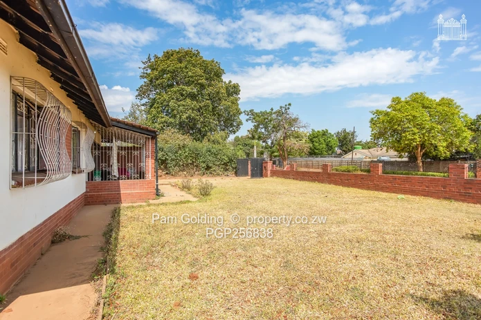 Braeside; 3 Bedroom; 933 Sqms  (Sole Mandate)