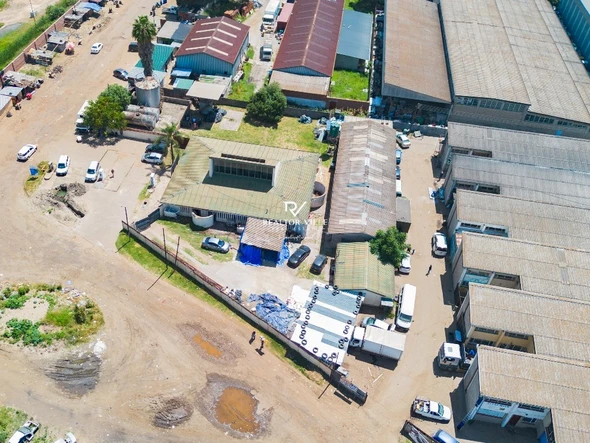 Prime commercial property for sale in Willovale 