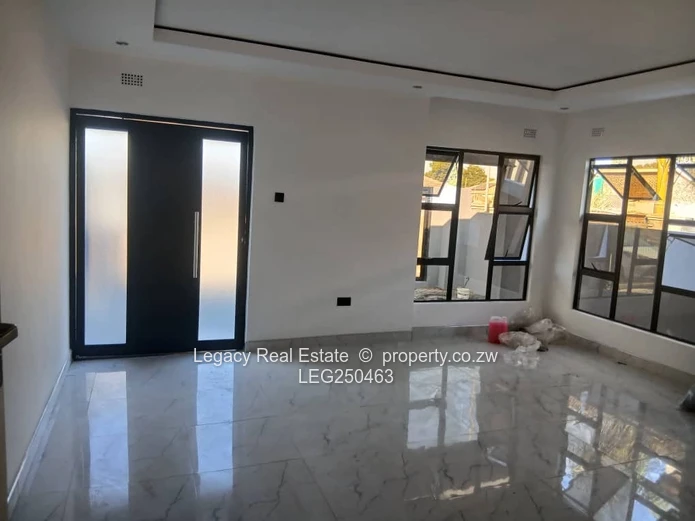 Contemporary 3-Bedroom Home With Premium Finishes,Move Into This Charming Avonlea Garden Flat Today