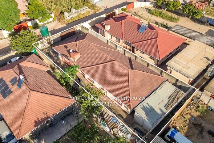 House for sale in Waterfalls/Picnic Park Area (Sole Mandate)