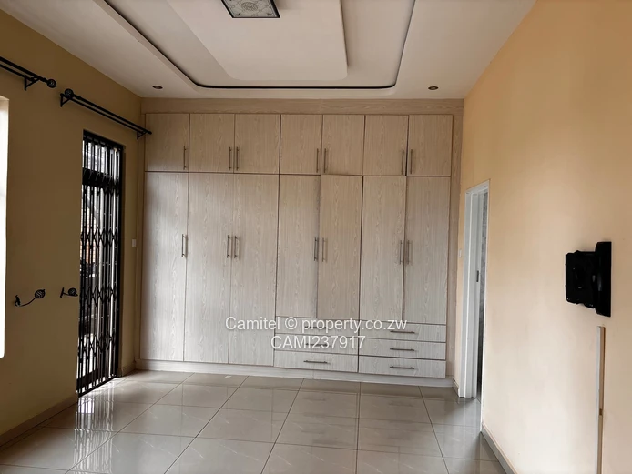 Greendale 5 Bedroom Gated Townhouse 