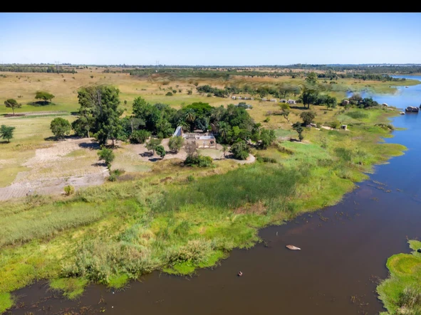 Farm & Agricultural Land