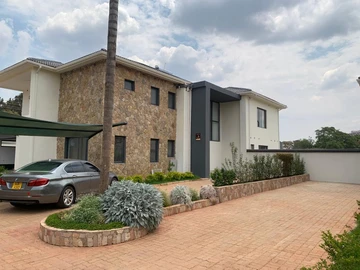 5 Bedroom Flat & Apartment