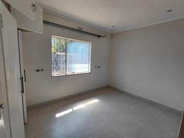 2 Bedroom Garden Flat