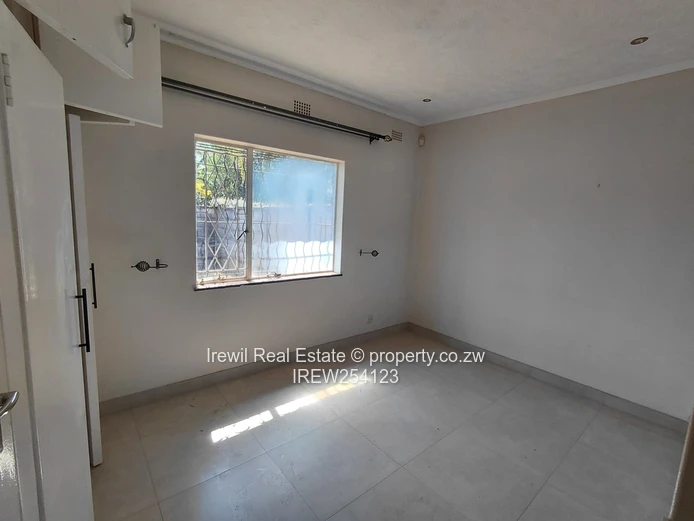 Greystone Park 2 Bed Garden Flat to Let (Sole Mandate)