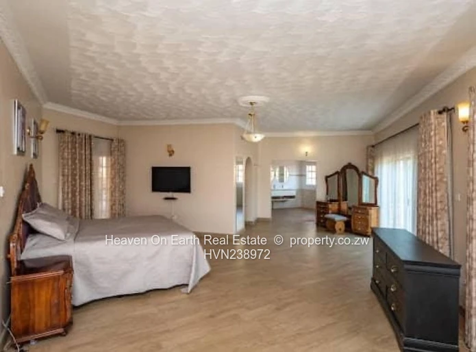 Fully furnished !! (Sole Mandate)