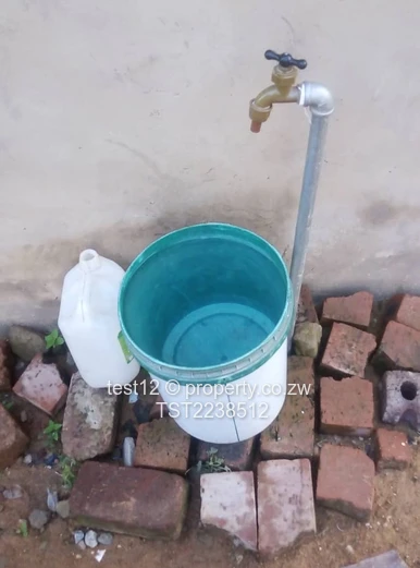 Budiriro stand for sale  (Sole Mandate)