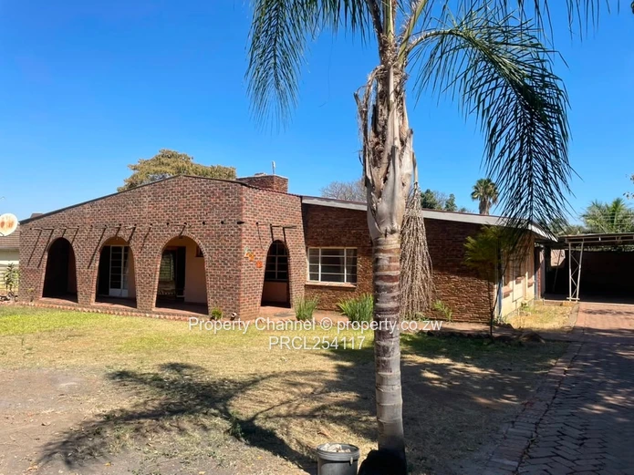 Avondale West Commercial: - Bright Reception & Kitchen