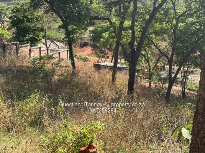 Vacant 2,500 m² Panhandle Stand for Sale in Glen Lorne, Harare 