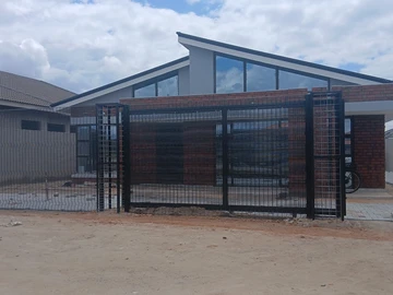 4 Bedroom House