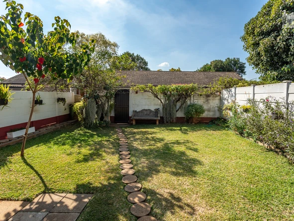 2 Bedroom Garden Flat