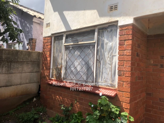 Fixer Up In Kuwadzana Ex