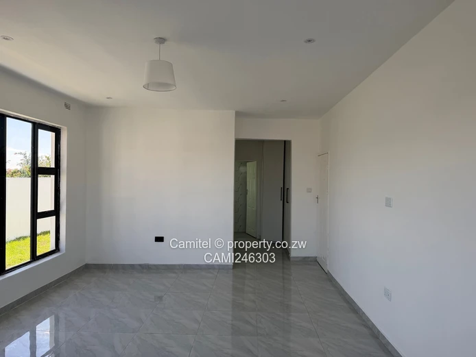 Spacious 4-Bed Arlington House w/ Borehole & Modern Kitchen