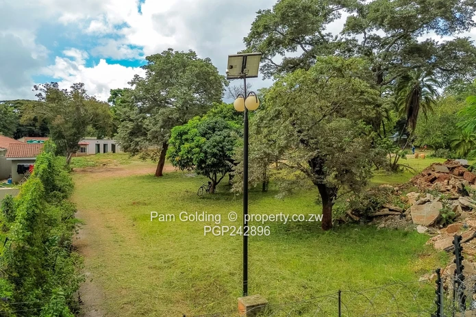 Developers Dream, Permit in place for 12 UNITS in Highlands (Sole Mandate)