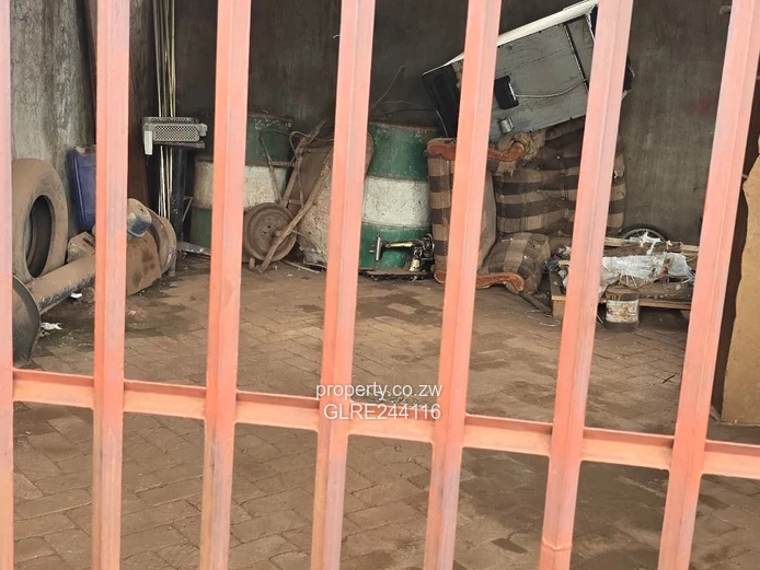 Tiled 2-Bed Kuwadzana Home — Borehole & Parking