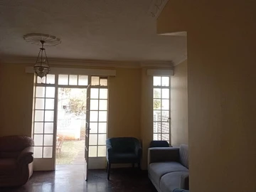 2 Bedroom Flat & Apartment