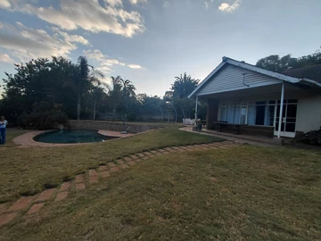 10 Bedroom House