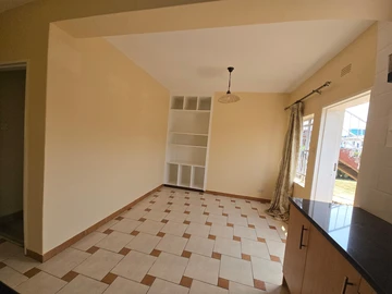 2 Bedroom Flat & Apartment