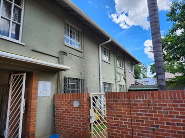 3 Bedroom Flat & Apartment