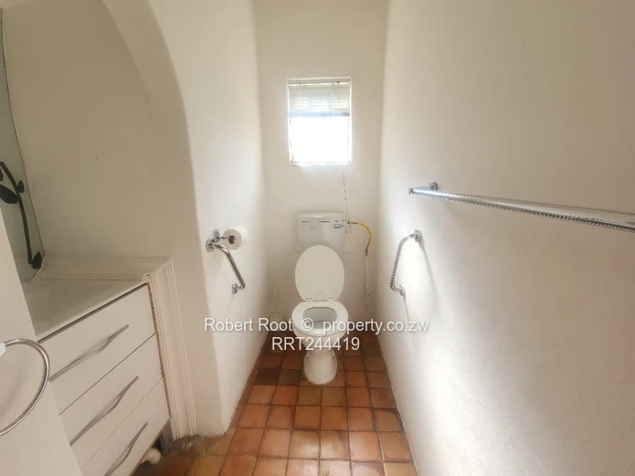 Spacious 4 Bedroom House To Rent In Greendale