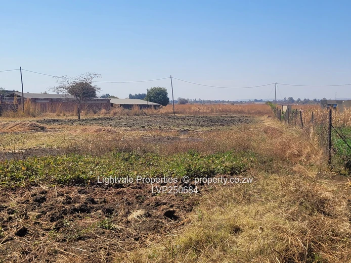 Sunlit 4,814m² Stand in Knowe – Tarred Roads & Water (Sole Mandate)