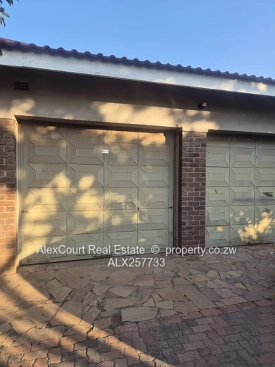 Immaculately Built House In Westgate!!