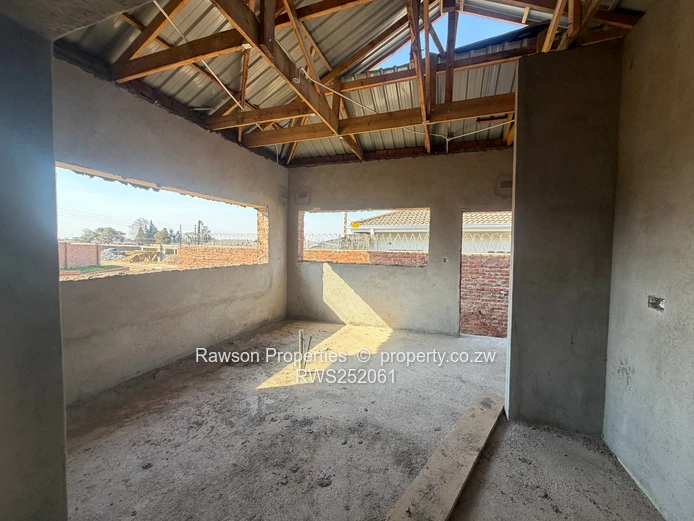 Cold Comfort house in a gated community for sale (Sole Mandate)
