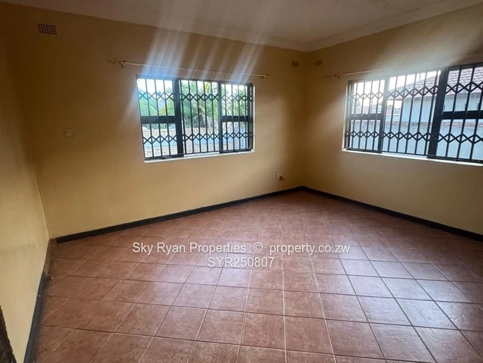 Zimre Park House To Let