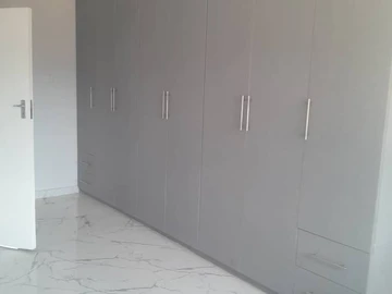 3 Bedroom Flat & Apartment