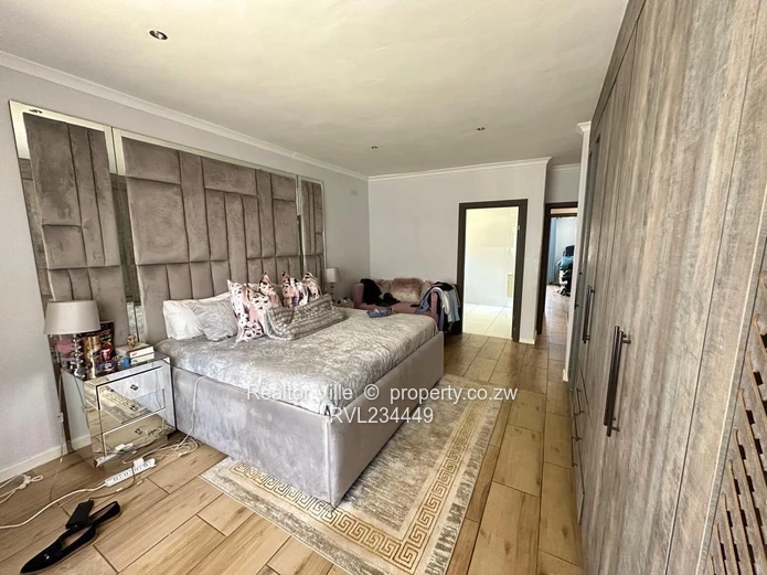 2 bed garden flat to let (Sole Mandate)