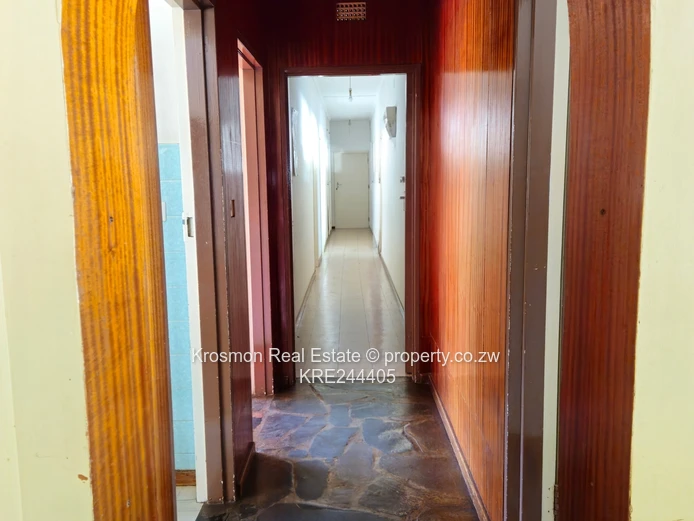 Marondera/winstonpark 5-Bed Home on 4250m² 