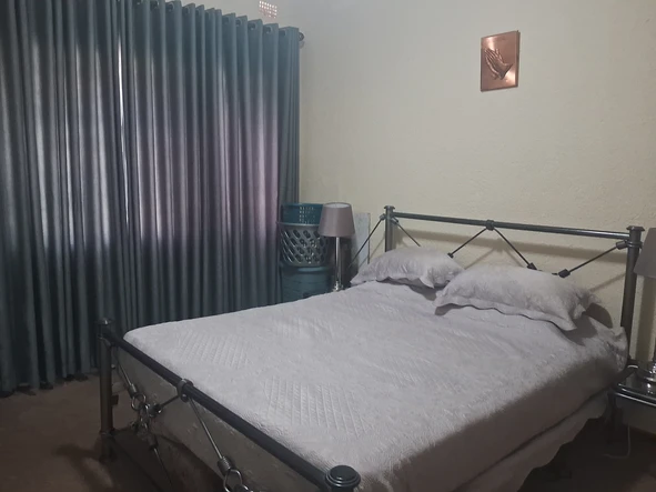 3 Bedroom Flat & Apartment