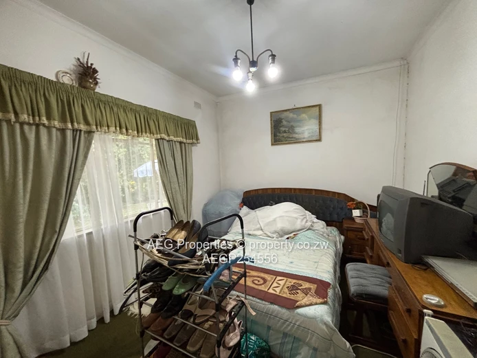 Vainona: 4-Bed Home with Pool & Mature Gardens