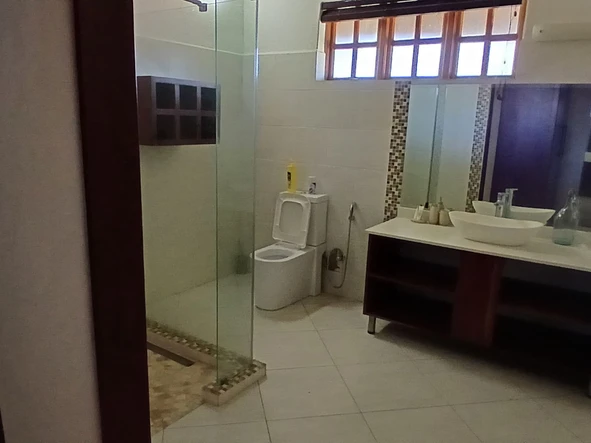 Farm & Agricultural Land