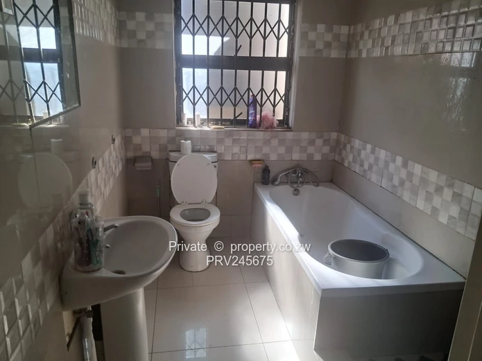 3 bed Garden flat Available for renting Prospect Waterfalls