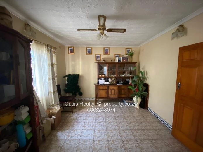 5 bed family home in Tynwald North