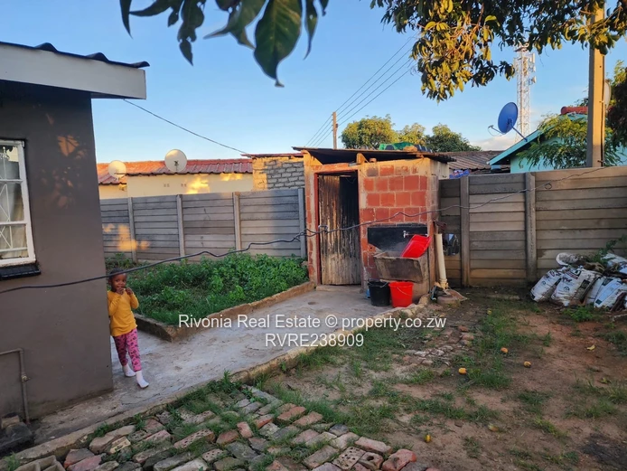 4-Bed Glenview 8 Home — Walled, Verandah, ZESA & Water