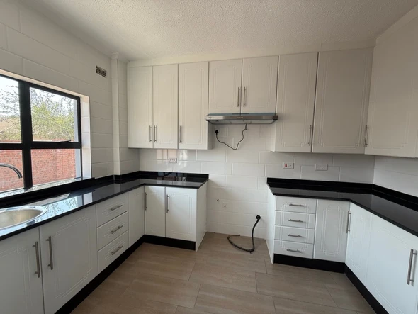 3 Unit Townhouse Complex