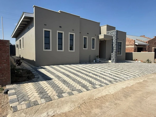 Newly Built Cluster In Exclusive Gated Community