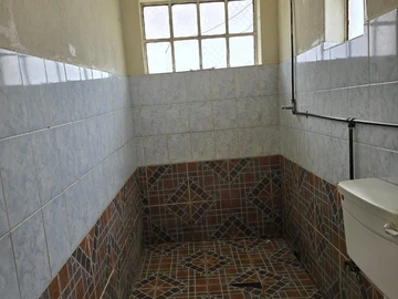 2 Bedroom Flat & Apartment