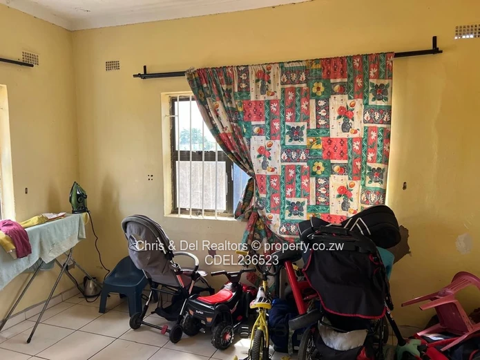 Zengeza 4 - Chitungwiza house for sale