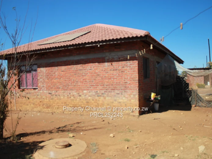 Incomplete 3 Bed Cottage on 2,500m² with Borehole in Knowe, Norton