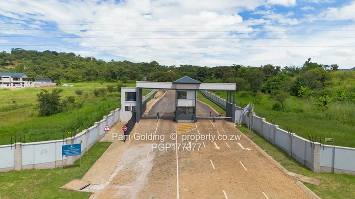 Upmarket Residential Stands in Lifestyle Estate