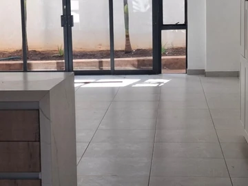 3 Bedroom Flat & Apartment